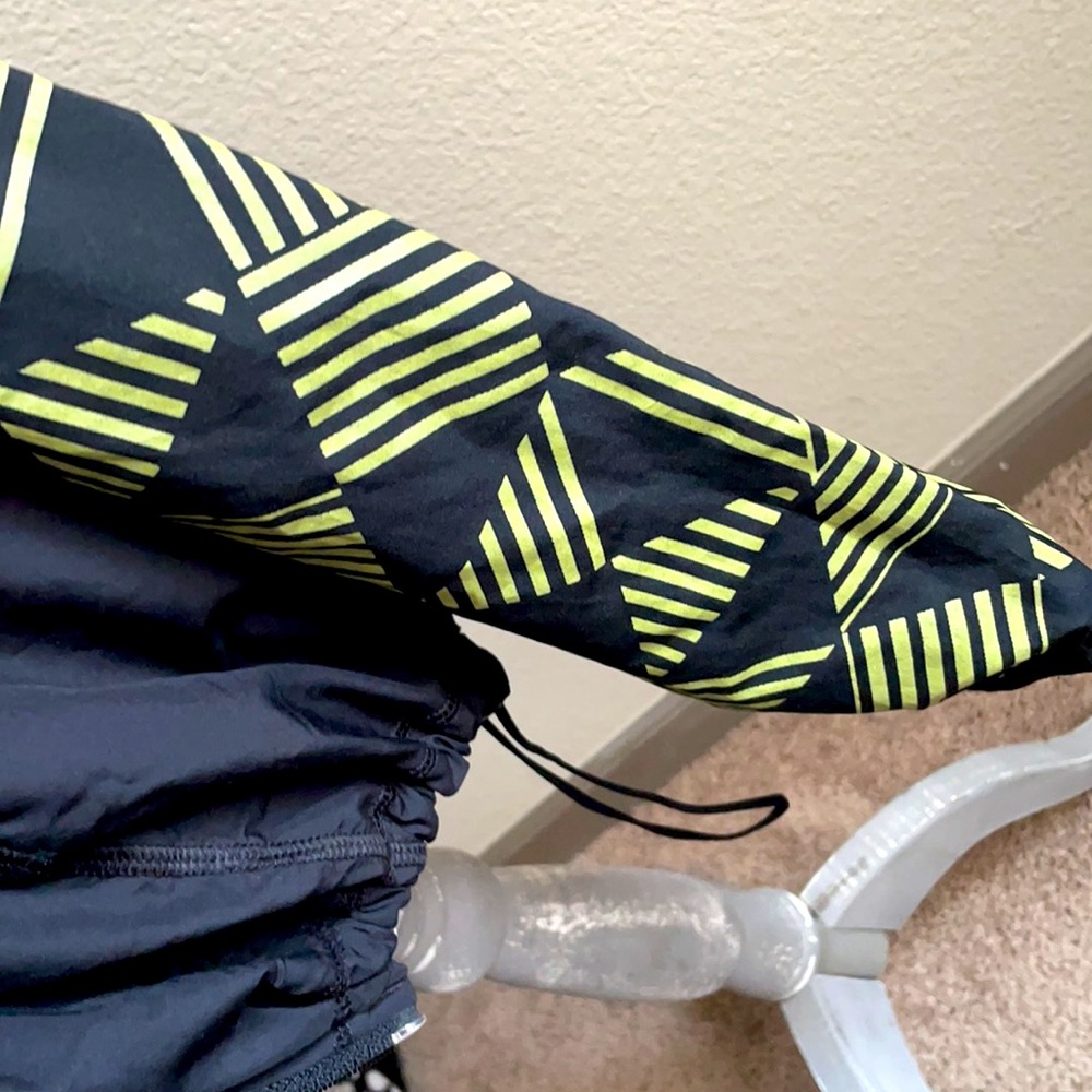 Fila Reflective Jacket - Picture 5 of 6